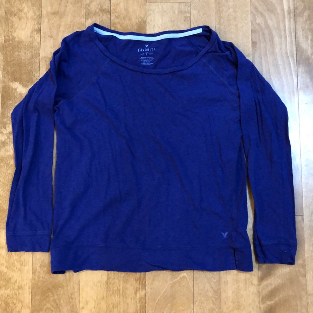 Women’s size M American Eagle T-shirt